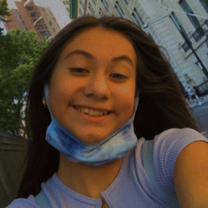 Meet your Posher, Alejandra